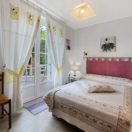 De Caractere La Montagne Holiday home Souleuvre-en-Bocage