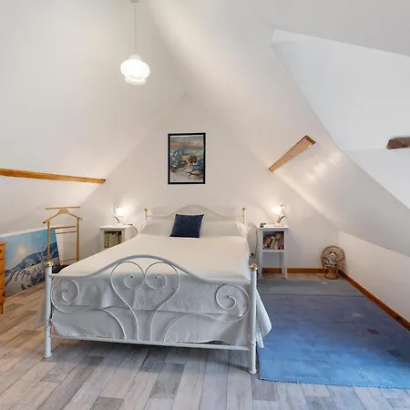 Holiday home De Caractere La Montagne